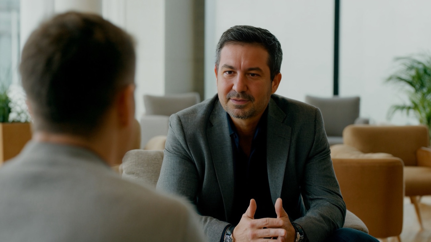 Anthony Lang in a family mediation conversation
